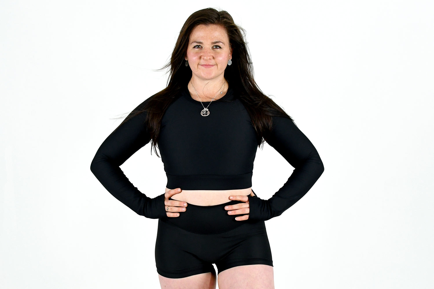 Evolve Cropped Top with Thumb Holes M / Black